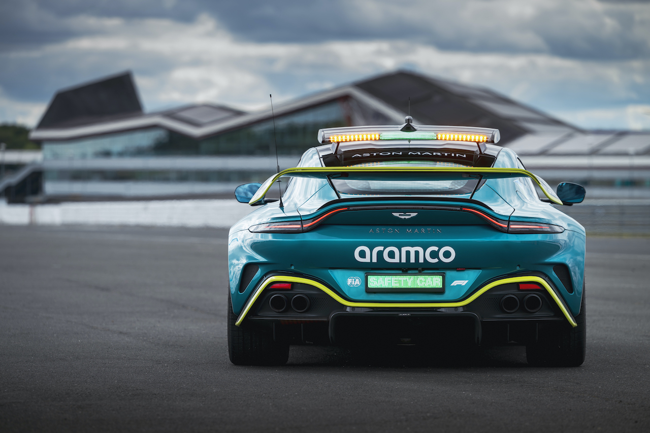 Aston Martin Vantage S FIA Safety Car_06